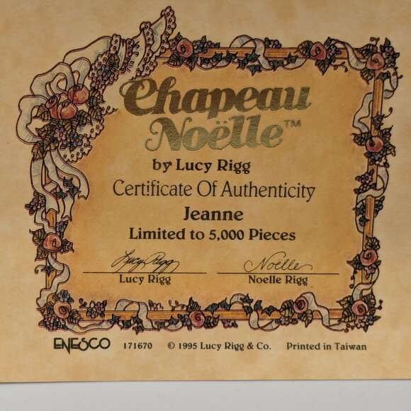 Chapeau Noelle by Lucy Rigg Apple Blossom Jeanne Bear Figurine 1995 - Picture 7 of 10